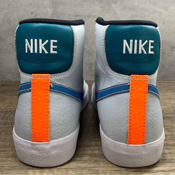 Nike~Youth~Blazer Mid 77 GS White/Blue/Orange Shoes~Size 4.5Y - Picture 4 of 8